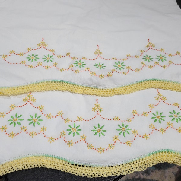 Crocheted and Embroidered Pillowcases Yellow and Green Floral Design Vintage Bed Linens Retro Pillowcases # 12