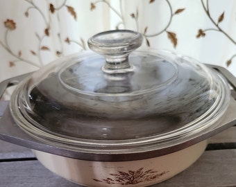 Vintage Club Aluminum 7-inch Roaster Pan with Pyrex Lid: Yellow Wheat Design