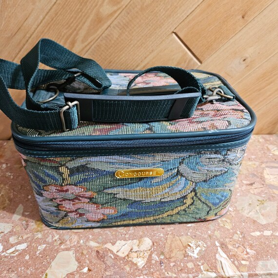 Luxe Gloss Train Case-Seychelles