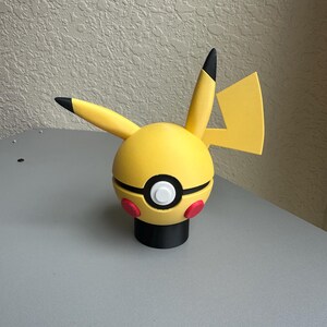 Pokeball Stand