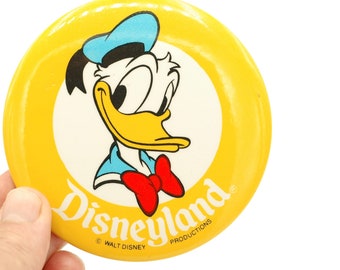 Vintage Disneyland Donald Duck Pin, 1970s Disney button, Donald Duck oversized Pinback, Yellow Donald Duck Disney Pin, Large Donald Duck pin