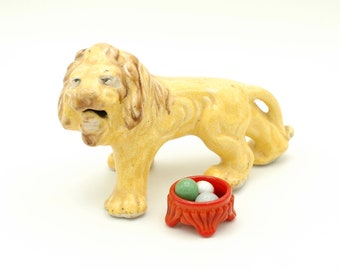 Vintage ceramic lion figurine, roaring lion figure, Leo birthday gift, chippy yellow lion, textured hand painted lion