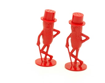 Vintage Mr Peanut salt and pepper shakers, plastic red planters peanut shakers, advertising peanut retro, 1950s Planters Mr Peanut shakers