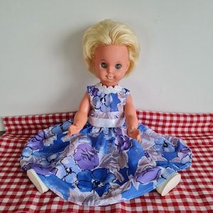 Vintage Puppe aus 60er Jahren, große deutsche Puppe, Vintage Puppe made in Germany, Sammlerpuppen, Puppe mit Blinkaugen, Puppenmädchen mit blonden Haaren