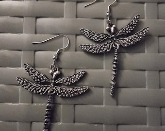 Elegant Moth Earrings - Unique Insect-Inspired Jewelry - Perfect Statement Accessory”
