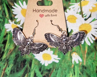 Elegant Moth Earrings - Unique Insect-Inspired Jewelry - Perfect Statement Accessory”