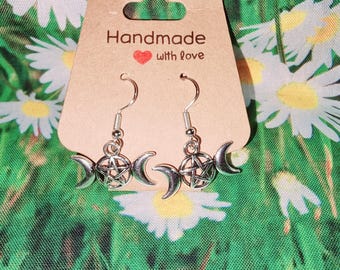 Mystical Pentagram and Moon Earrings - Enchanting Jewelry for Spiritual Souls - Perfect Gift for Dreamers