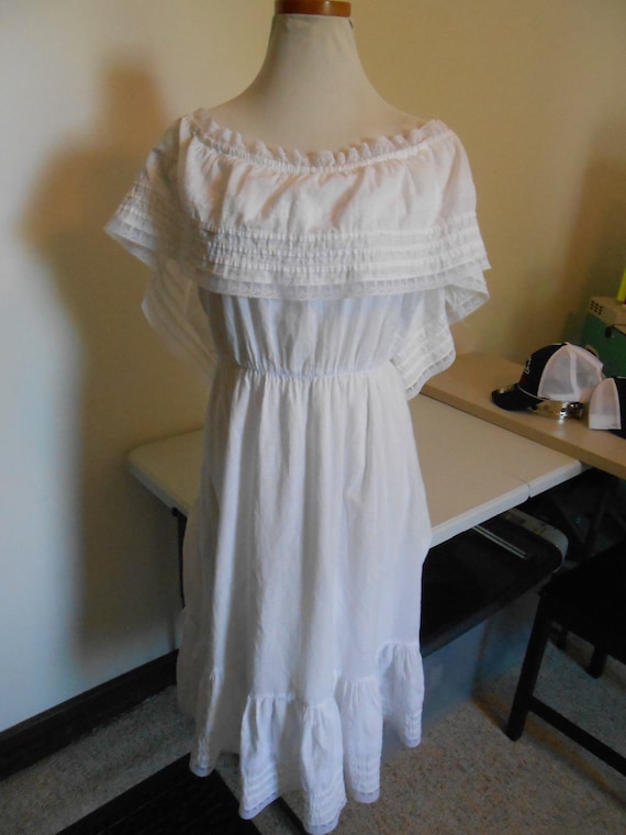 Vintage Vicky Vaughn junior white peasant dress /… - image 2
