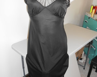 Vintage schwarz Luxite Slip/Nachthemd, Größe 34