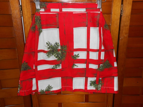 Amazing NOS Christmas apron, Window panes, Bows of pine, Crisp never used, small size, Perfect, Deck the Halls