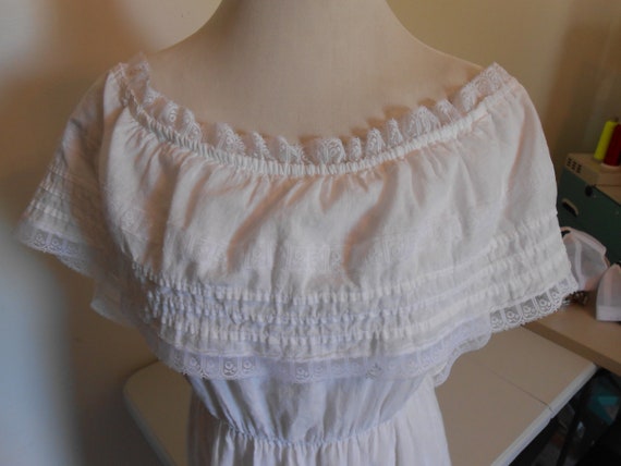 Vintage Vicky Vaughn junior white peasant dress /… - image 1
