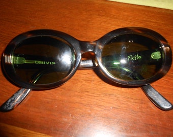 Vintage Univis Fiesta Sunglasses, tortoise frames, Great condition!