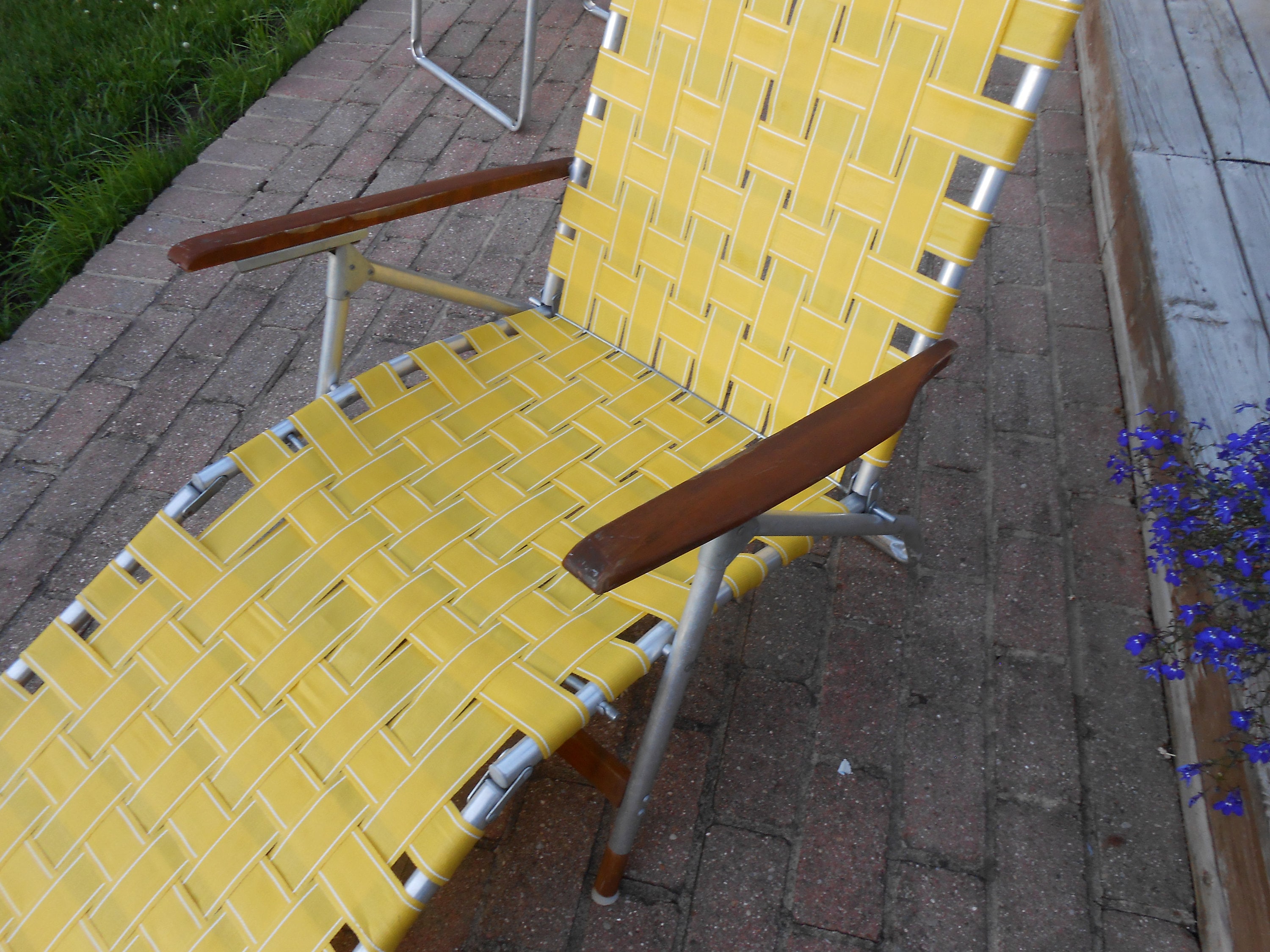 Aluminum Folding Lounge Chair : The Best Folding Chairs For The Lawn