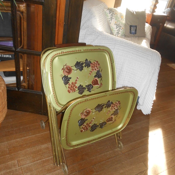 70's TV tray tables set w/ flower print, bohemian style, Mid century style, Set of four