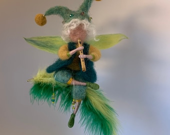 Needle felted elf, Waldorf inspired, felted elf, elf, felted doll, gift for boy, musician, green yellow, wool doll, elf with flute, flute