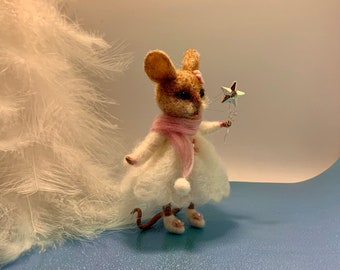 Needle felted mouse, Waldorf inspired, felted mouse, mouse, Christmas mouse, Christmas gift, white dress, wool mouse, mouse miniature