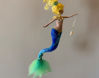 Needle felted mermaid, Waldorf inspired, felted mermaid, mermaid, wool mermaid, sea mermaid, wool doll, gift, children room, blue green