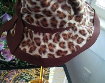 Hoed met dierenprint vintage Chesterfield Originals emmerstijl bruin bruin damesaccessoires unieke hoed dameshoed Chesterfield Originals