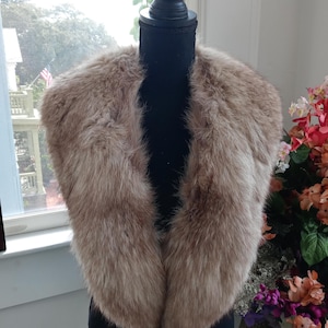 Fur Shoulder Wrap Ginuwine Fur Collar Fur Scarf Rare Find Vintage Fur Wrap Unique Clothing High Fashion Accessories Fur Shawl Fur Collar