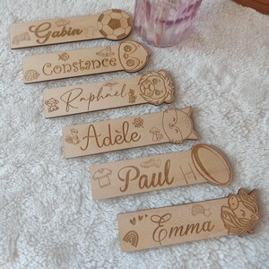 Personalized wooden children&#39;s bookmark