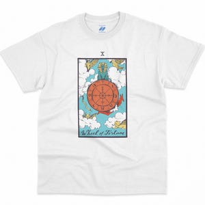 Camiseta de la Rueda de la Fortuna con Cartas del Tarot, Arcanos Mayores Vintage, Ocultismo Místico, Regalo Espiritual Boho - Camiseta con Estampado de Alta Calidad, Cuello Redondo Unisex Premium