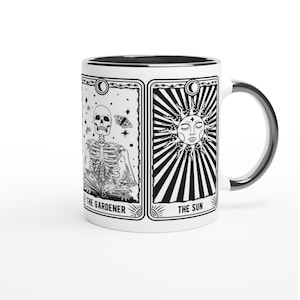 Taza con temática de Tarot, La poción, La vela, El jardinero, El sol - Taza de café gótica en blanco y negro, taza de cerámica con impresión premium