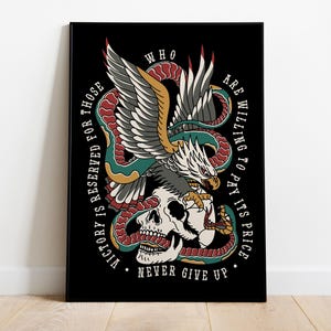 Never Give Up, Bold Eagle & Serpent Tattoo, Stampa artistica, Poster HQ, Carta semi-lucida premium