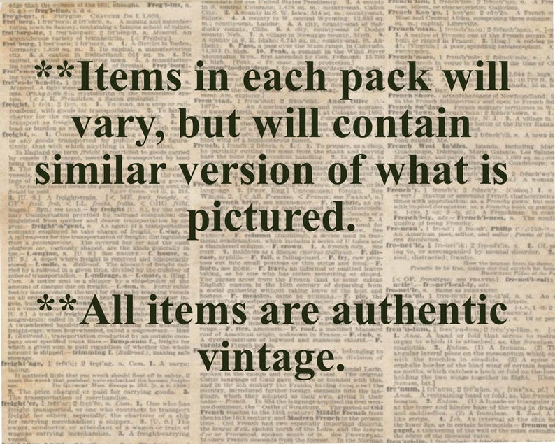 K&ouml;nnte beinhalten: Eine Nahaufnahme eines Zeitungsartikels mit dem Text "Items in each pack will vary, but will contain similar version of what is pictured. All items are authentic vintage."