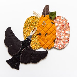 PDF Sewing Pattern- Crow Pot Holder image 6