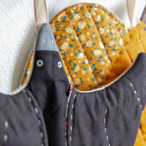 PDF Sewing Pattern- Crow Pot Holder image 3