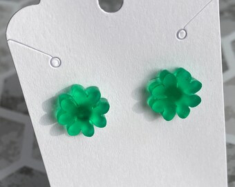 4 Leaf Clover Frosted Kelly Green Acrylic Stud Earrings!
