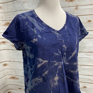 Wild Fable Navy & Beige bleach dyed crop top M