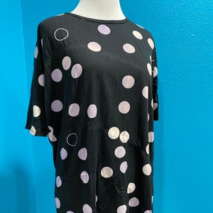 Czarna w kropki LuLaRoe Irma XXS Fioletowa farbowana metodą tie-dye, jedyna w swoim rodzaju!