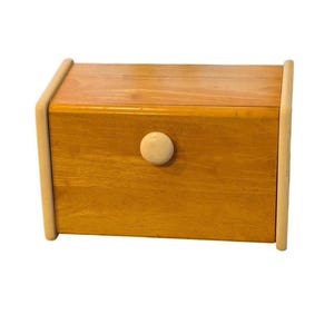 Vintage Two-Tone Wooden Bread Box: Rustic Farmhouse Countertop Storage Bin