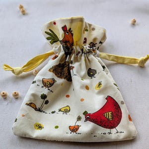 Saco de Páscoa feito à mão com padrão de galinha com forro amarelo claro saco de presente zero desperdício | embalagem de presente reutilizável saco de presente de Páscoa ecológico