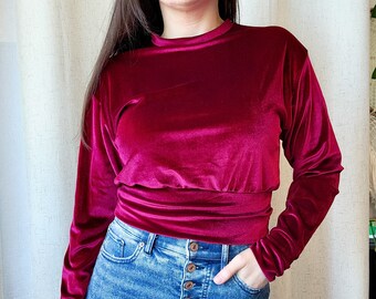 HANDGEMAAKTE magenta stretch fluwelen getailleerde blouse met lange mouwen | Slow Fashion
