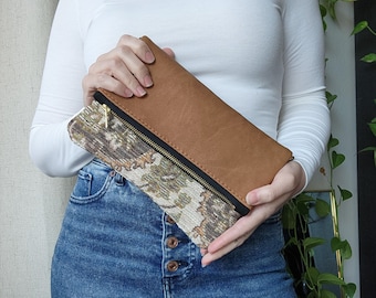 KLEINE kameel + bloemen barok vegan leren omgevouwen schoudertas