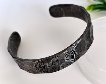 Hand Forged Damascus Steel Cuff Bracelet - Hammered Viking Bangle - Handmade Mens Metal Wristlet, Valentines Gift Men