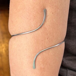 Armlet Minimalist Armband - Wisp Arm Cuff - Silver Stainless Steel Upper Arm Bracelet image 2