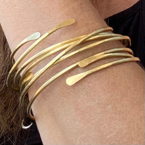 Gold Bangles - Set of 4 Open End Brass Bracelets - Hammered Smooth Notched Dimpled