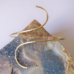 Armlet Armband - Fully Hammered Curved Upper Arm Cuff Bracelet - Brass Armlet - Also Available in Copper Bronze and Stainless Steel