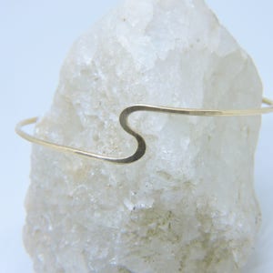 Upper Arm Jewelry - Silver Arm Band Armlet - Hammered Simple Wave Upper Arm Bracelet - Gold Brass - Copper - Bronze - Stainless Steel