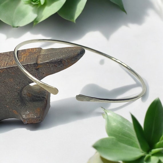 Minimalist Silver Armlet - Silver Hammered Armband - Textured Stainless Steel Upper Arm Jewelry