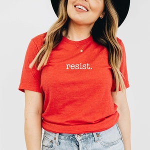 Resist | Damen März T-Shirt | Frauenrechte Shirt | Protest T-shirt