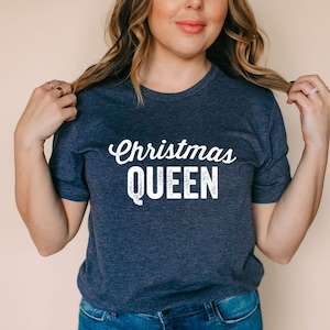 Weihnachtskönigin Grafik Tee | Damen Urlaub T-Shirt | Lustiges Weihnachtsshirt für Frauen | Damen Weihnachtsshirt | Hässliches Pullover Party Shirt