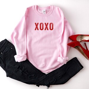 XOXO Valentine's Day Sweatshirt Love Shirt Women's Sweatshirt Fun Valentine Sweatshirt Men's Shirt Galentine's Day Pink