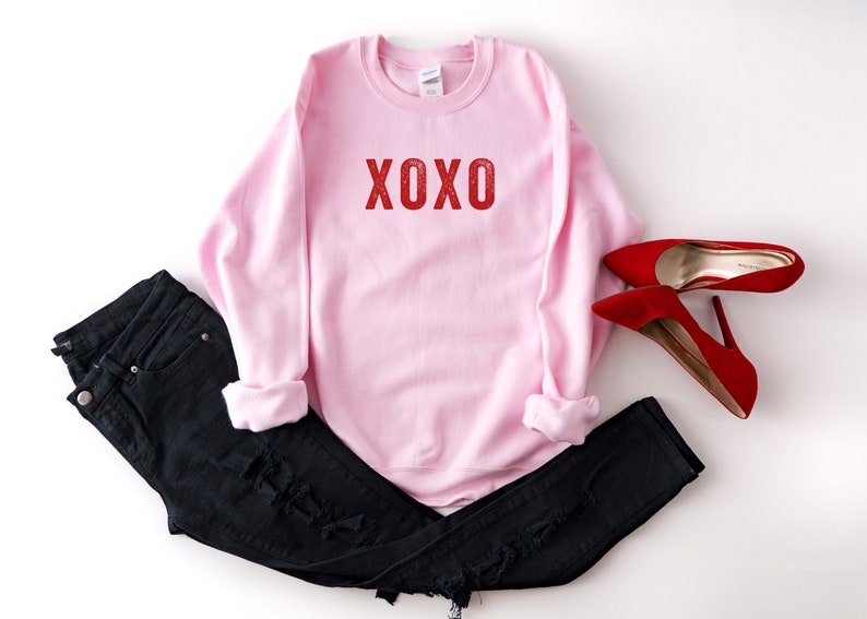 XOXO Valentine's Day Sweatshirt Love Shirt Women's Sweatshirt Fun Valentine Sweatshirt Men's Shirt Galentine's Day Pink