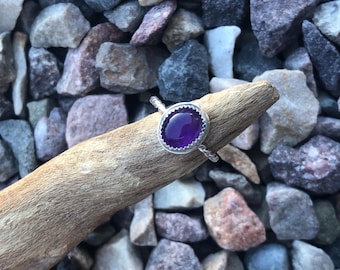 Dainty Sterling Silver Amethyst Ring - Size 7.5