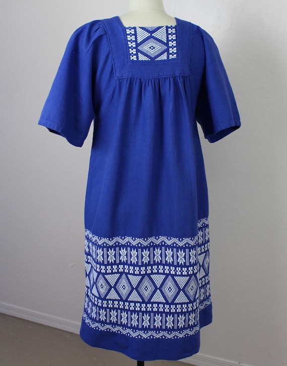 Mid-Century blue Folk Huipil-style dress with whi… - image 1