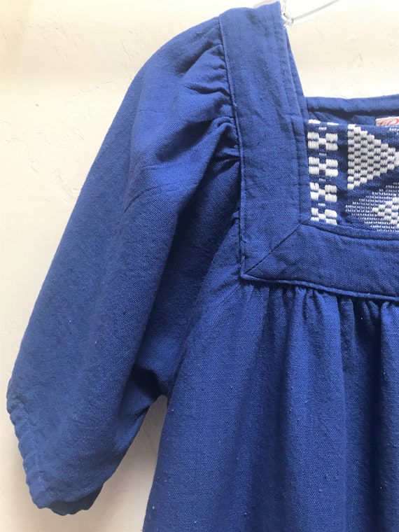 Mid-Century blue Folk Huipil-style dress with whi… - image 6